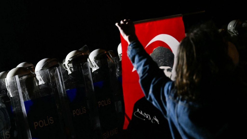 En Turquie, “les élections ne seront désormais ni libres ni équitables”